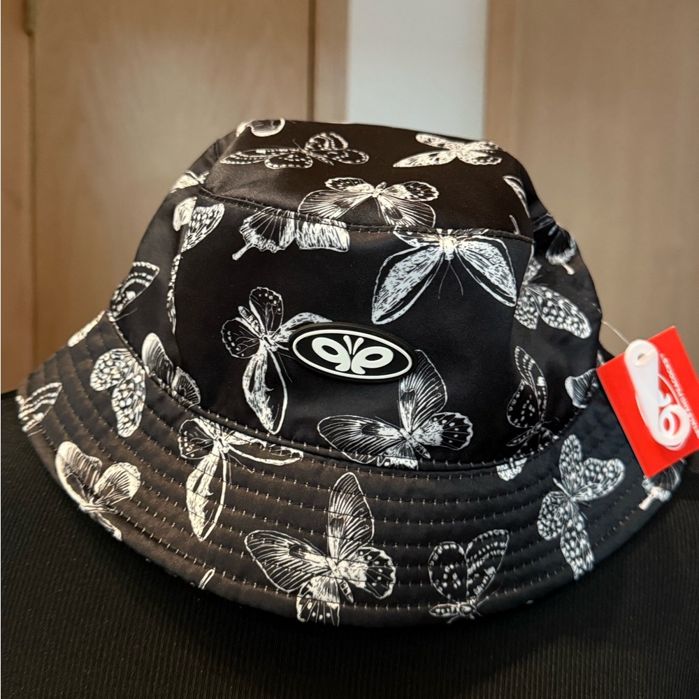 Women's Butterfly Print Satiny Bucket Hat - Black - OVO